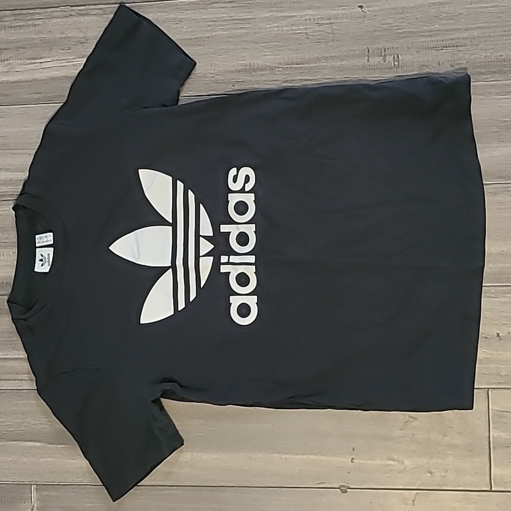 Adidas tshirt